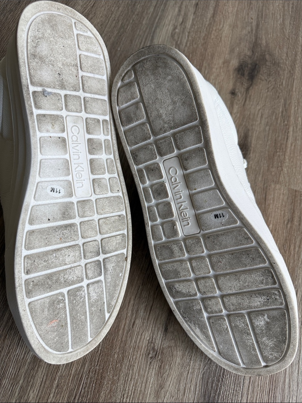 Calvin Klein Sollyz White Leather Sneakers with Light Blue Heel Accent Size 11 - Picture 5 of 10